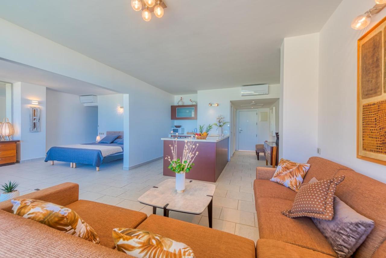 Le Domaine Anse Marcel Beach Resort מראה חיצוני תמונה