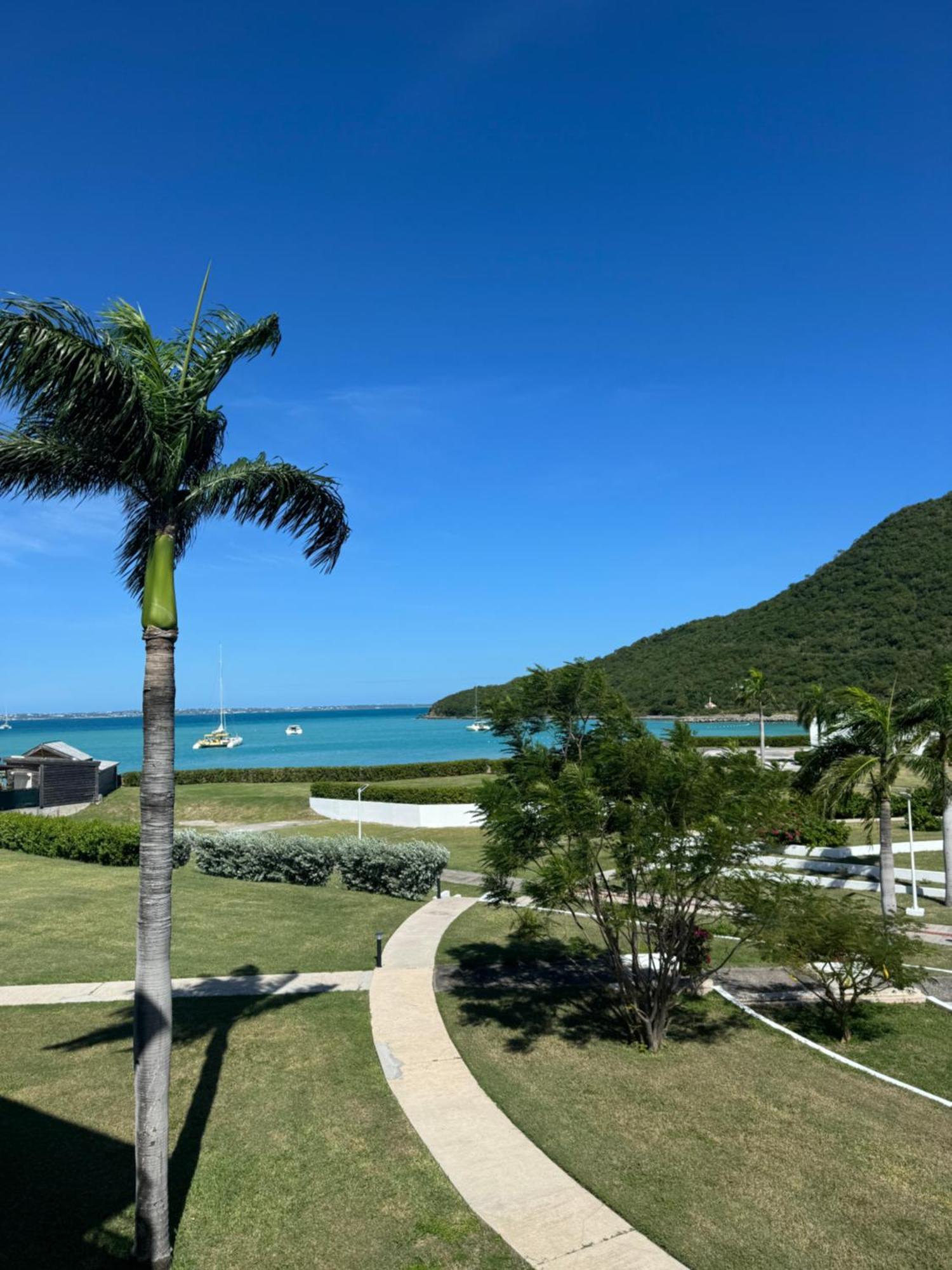 Le Domaine Anse Marcel Beach Resort מראה חיצוני תמונה